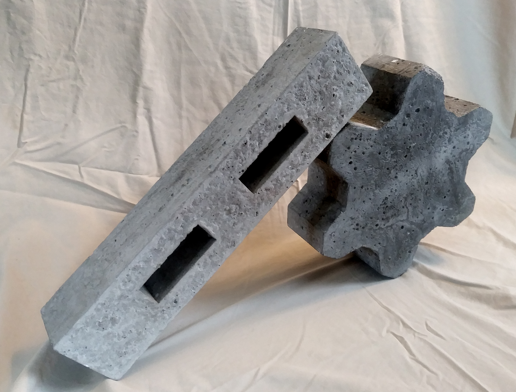 Concrete sculpture by Ada Denil